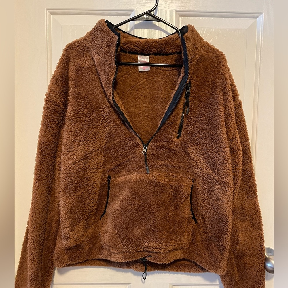 No Boundaries pullover fleece